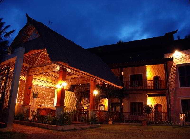 Junjungan Ubud Hotel And Spa Exterior photo