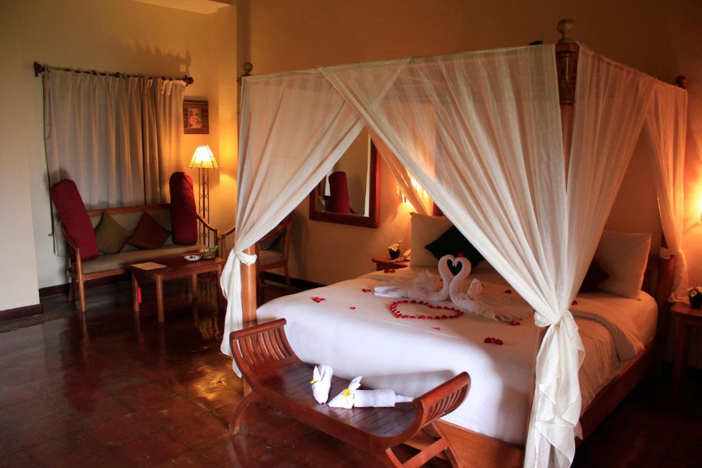 Junjungan Ubud Hotel And Spa Exterior photo