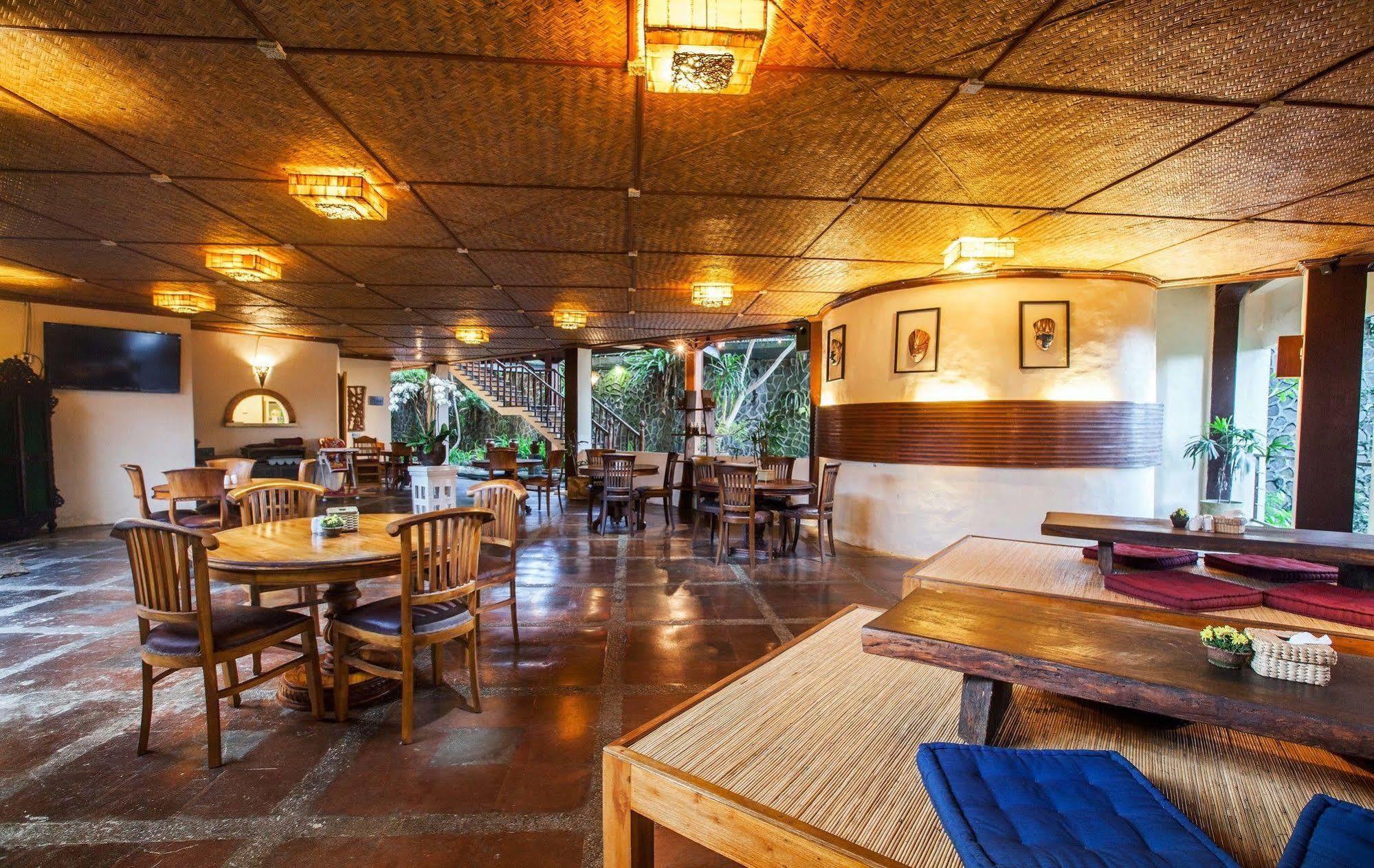 Junjungan Ubud Hotel And Spa Exterior photo